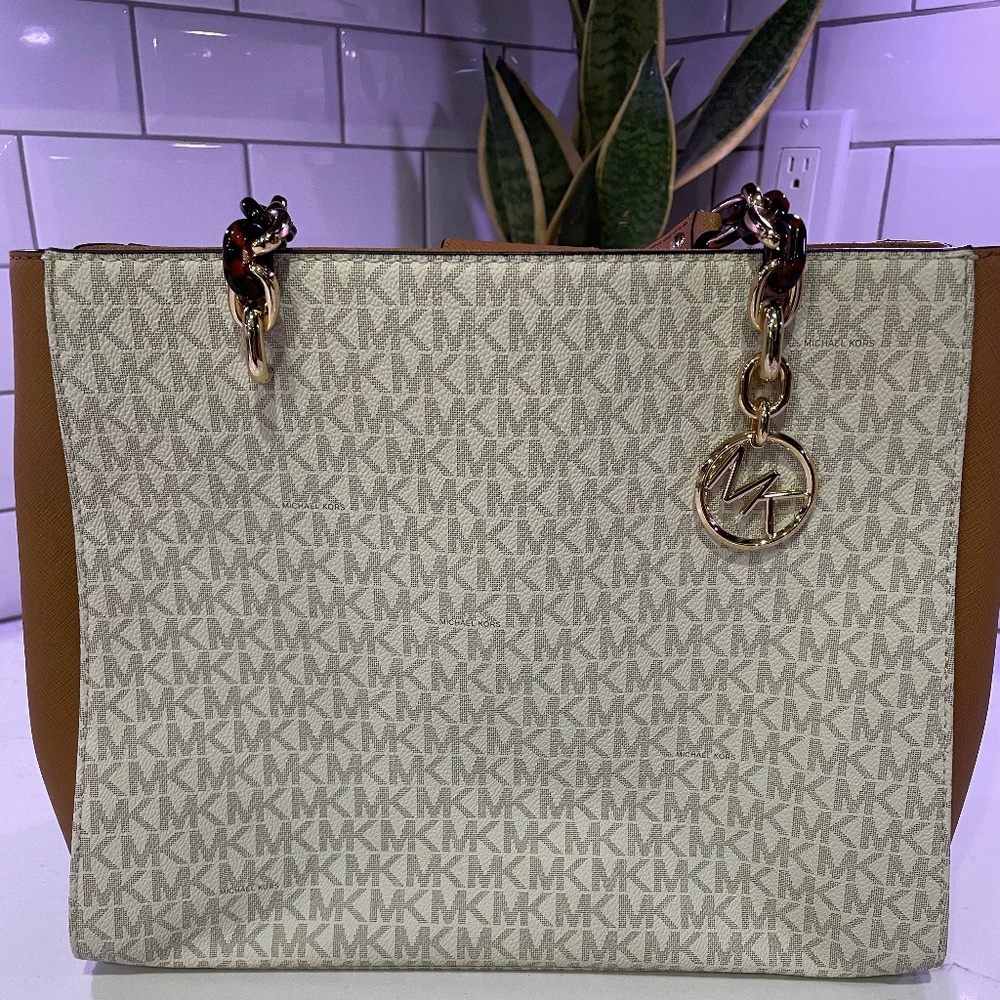 Michael kors tote